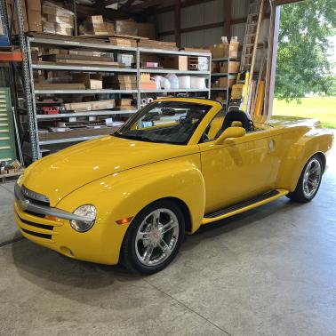 2005 Chevrolet SSR Base