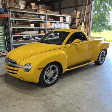 2005 Chevrolet SSR Base
