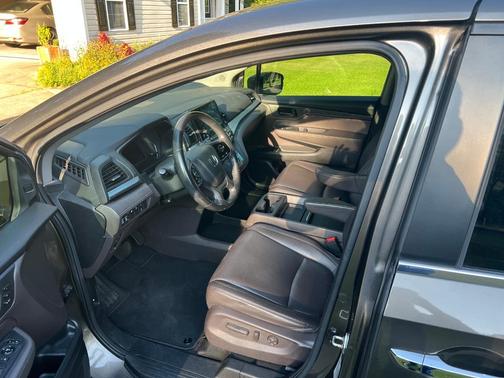 Gray 2019 Honda Odyssey EX-L