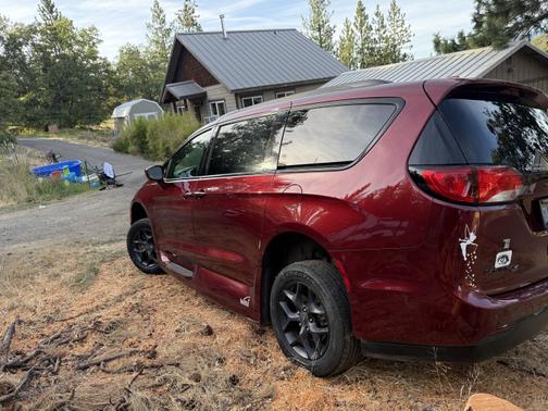 2019 Chrysler Pacifica Touring-L Plus