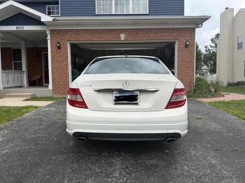 White 2010 Mercedes-Benz C-Class C 300