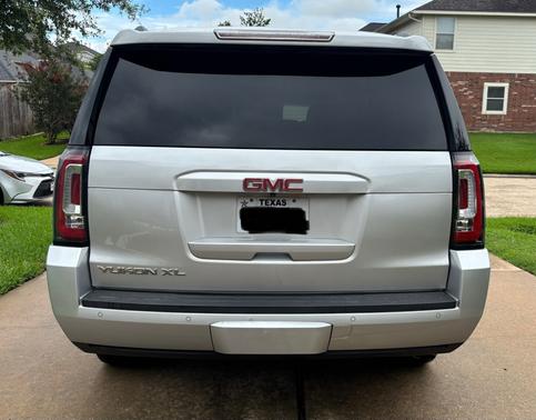 Silver 2015 GMC Yukon XL 1500 SLT