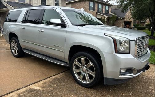 Silver 2015 GMC Yukon XL 1500 SLT
