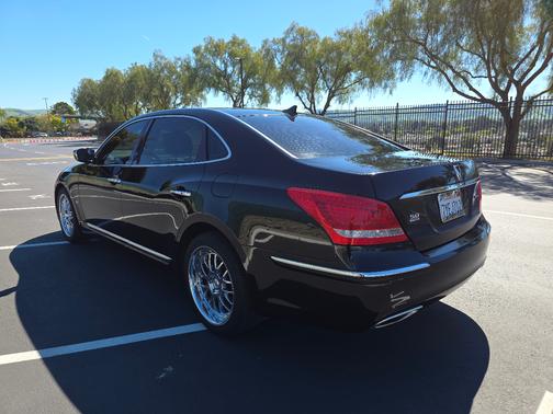 2012 Hyundai Equus Signature