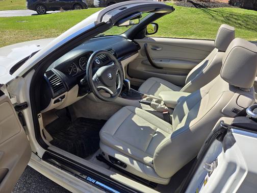 White 2012 BMW 128 i