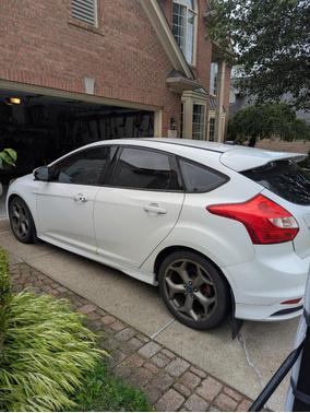 White 2014 Ford Focus ST Base