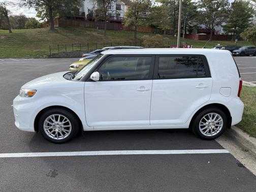 2015 Scion xB Base