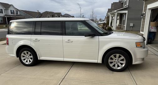 2011 Ford Flex SE