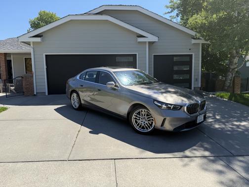 Silver 2024 BMW 530 i xDrive