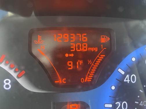 White 2010 Nissan Cube 1.8 SL