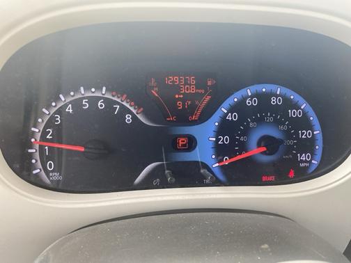 White 2010 Nissan Cube 1.8 SL