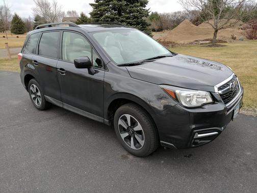 Black 2017 Subaru Forester 2.5i Premium