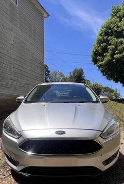 Silver 2015 Ford Focus SE