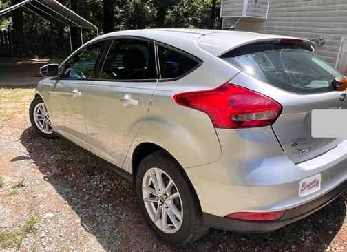 Silver 2015 Ford Focus SE