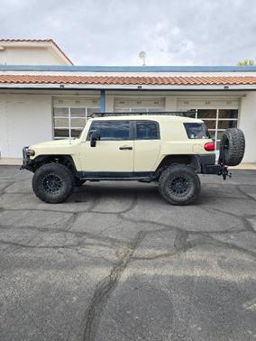 Beige 2008 Toyota FJ Cruiser Base