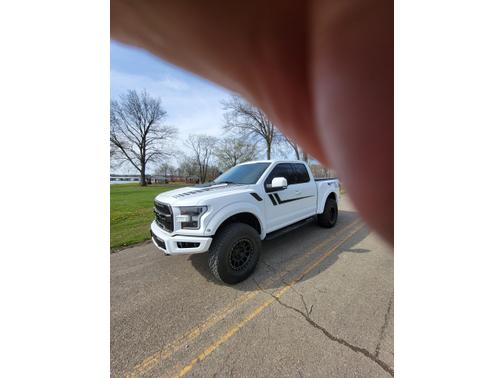 Photo 2 of 30 of 2017 Ford F-150 Raptor