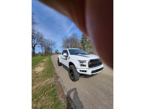Photo 3 of 30 of 2017 Ford F-150 Raptor