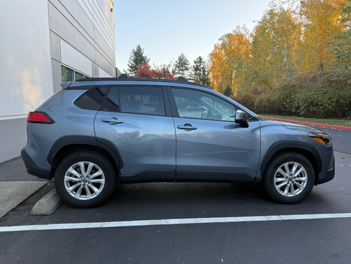 2023 Toyota Corolla Cross LE