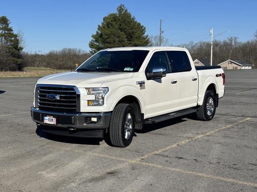 White 2017 Ford F-150 Lariat