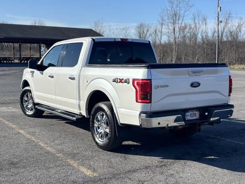 White 2017 Ford F-150 Lariat