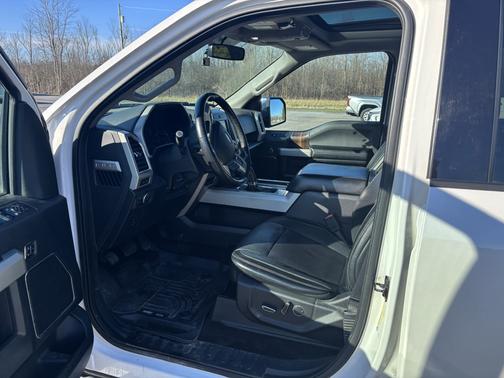 White 2017 Ford F-150 Lariat