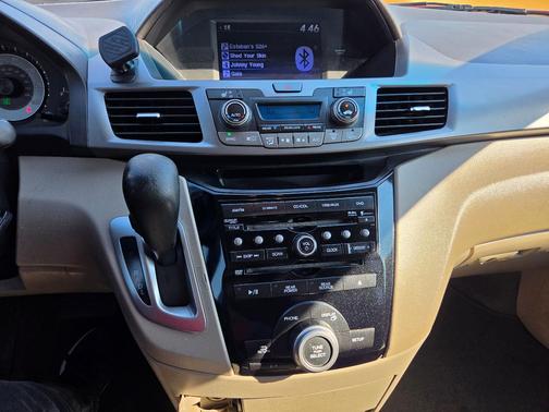 Gold 2012 Honda Odyssey EX-L