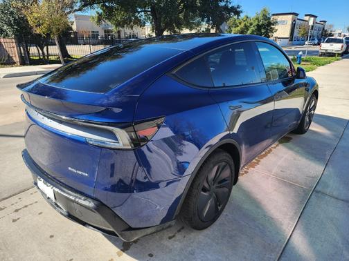2026 Tesla Model Y Premium AWD