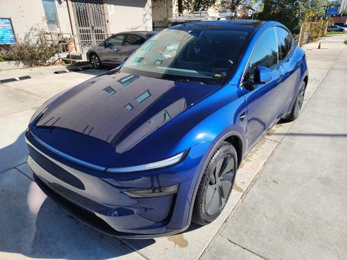 2026 Tesla Model Y Premium AWD