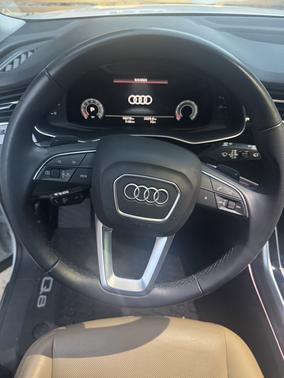 2022 Audi Q8 55 Premium Plus