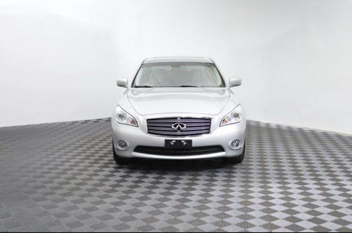 Silver 2012 INFINITI M37 x