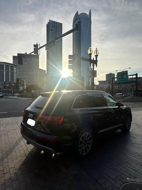 Black 2017 Audi Q7 3.0T Prestige