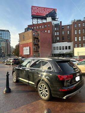 Black 2017 Audi Q7 3.0T Prestige