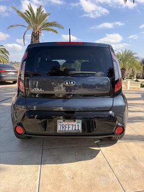 Gray 2016 Kia Soul +