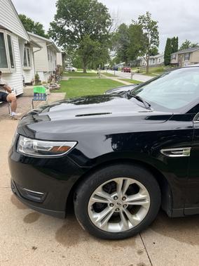 2018 Ford Taurus SEL