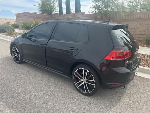 2017 Volkswagen Golf GTI Sport 4-Door
