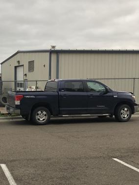 Photo 1 of 4 of 2012 Toyota Tundra Grade