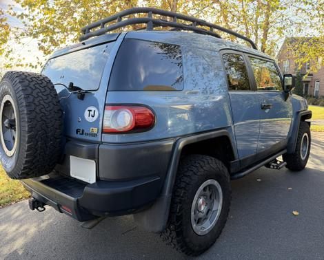 2014 Toyota FJ Cruiser Base