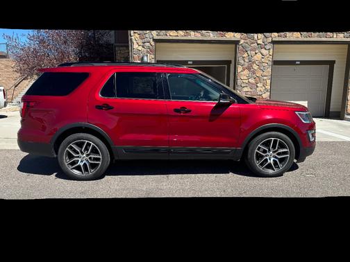 Red 2017 Ford Explorer Sport