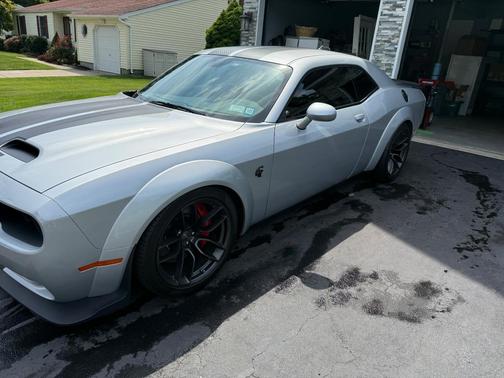 Silver 2019 Dodge Challenger SRT Hellcat