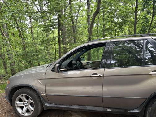 2005 BMW X5 3.0i