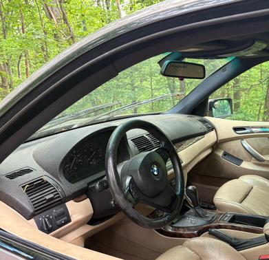 2005 BMW X5 3.0i