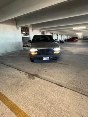 2002 Chevrolet S-10 Base