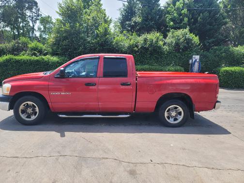 Red 2006 Dodge Ram 1500 SLT Mega Cab