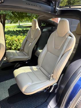 Blue 2016 Tesla Model X 75D
