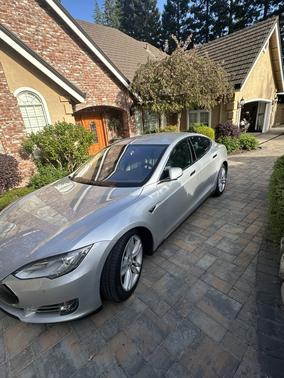 2015 Tesla Model S 85D