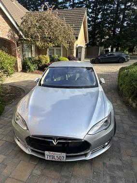 2015 Tesla Model S 85D