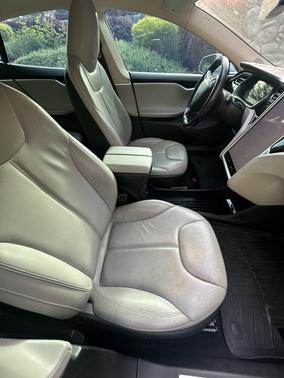 2015 Tesla Model S 85D