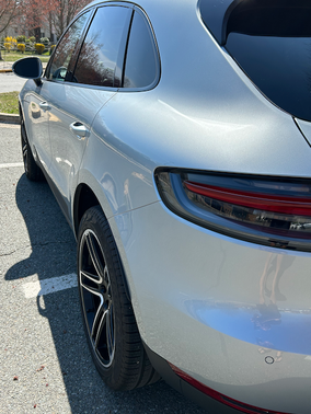 2020 Porsche Macan Macan