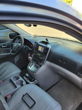 Blue 2007 Hyundai Entourage Limited
