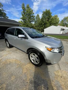Silver 2014 Ford Edge SEL